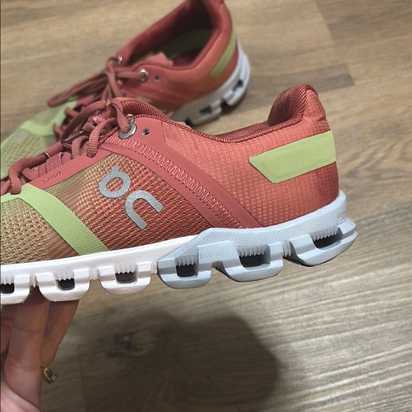 On Running Green and Red Athletic Shoes size 6 - Picture 3 of 14